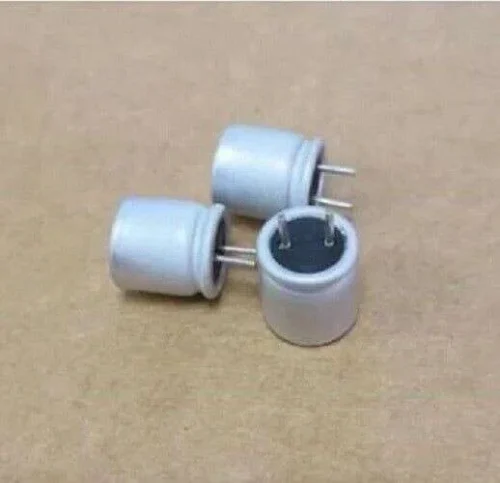 5 Pezzi Condensatore Stato Solido 8X8Mm / 270Uf / 16V – 105