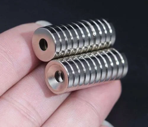 10 Pezzi Magneti Neodimio N35 Rotondi 12x3mm con Foro 3mm