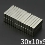 4 Pezzi Magneti Neodimio NdFeB N35 Misura 30x10x5mm