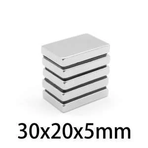 1 Pezzo Magnete al Neodimio da 30x20x5mm Rettangolare NdFeB N35