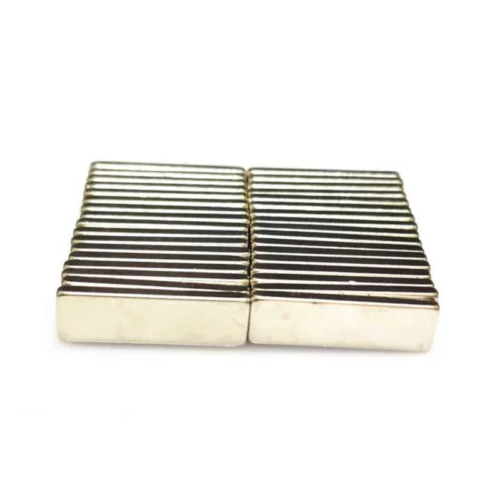 Lotto 2 Pezzi Magnete al Neodimio da 20x6x4mm Rettangolare NdFeB N35