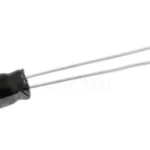 2 Pezzi Lotto 2700Uf 35V Condensatore Hifi Audio 16X32Mm