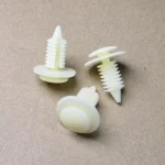 20x fissaggi plastica pannelli porta per Dodge RAM 1500 2500 3500 OEM 6503709