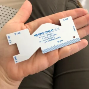 Strumento misurazione tessuto sartoria cucito grigio argento 10cm x 4cm