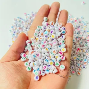 400x Perline alfabeto acriliche multicolore 4x7mm bracciale nome