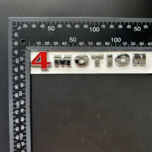 Emblema 4MOTION universale rosso nero plastica decal coda auto decorazione