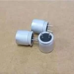 5 Pezzi Condensatore Stato Solido 8X8Mm / 270Uf / 16V - 105° Super Low Esr