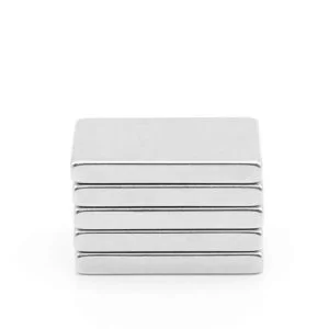 2 Pezzi Magnete Neodimio 30X20X4Mm Rettangolare N35 Ndfeb Permanente
