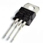 IC Circuito Integrato L7805CV Regolatore di Tensione 5V TO-220 - Lotto 5 Pezzi
